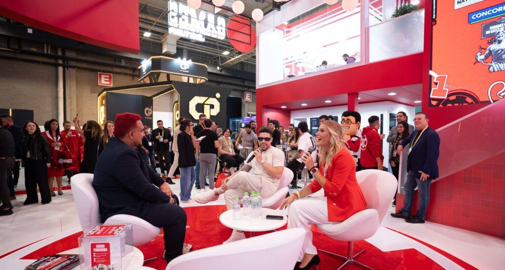 Imagem da roda de conversa entre os influenciadores da MC Games na última edição da BiS SiGMA. Foto: Rogério Araújo/MC Games