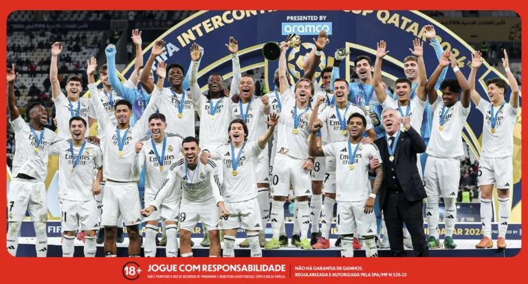 Time do Real Madrid em comemoração do título da Copa Intercontinental na temporada passada. Foto: Divulgação/Real Madrid