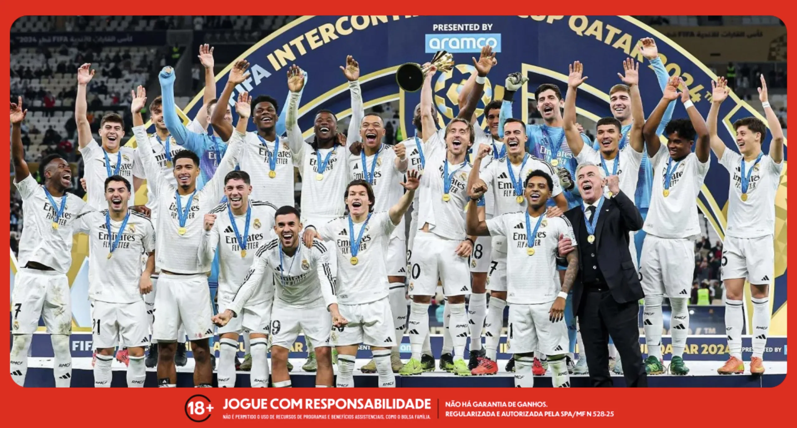Time do Real Madrid em comemoração do título da Copa Intercontinental na temporada passada. Foto: Divulgação/Real Madrid