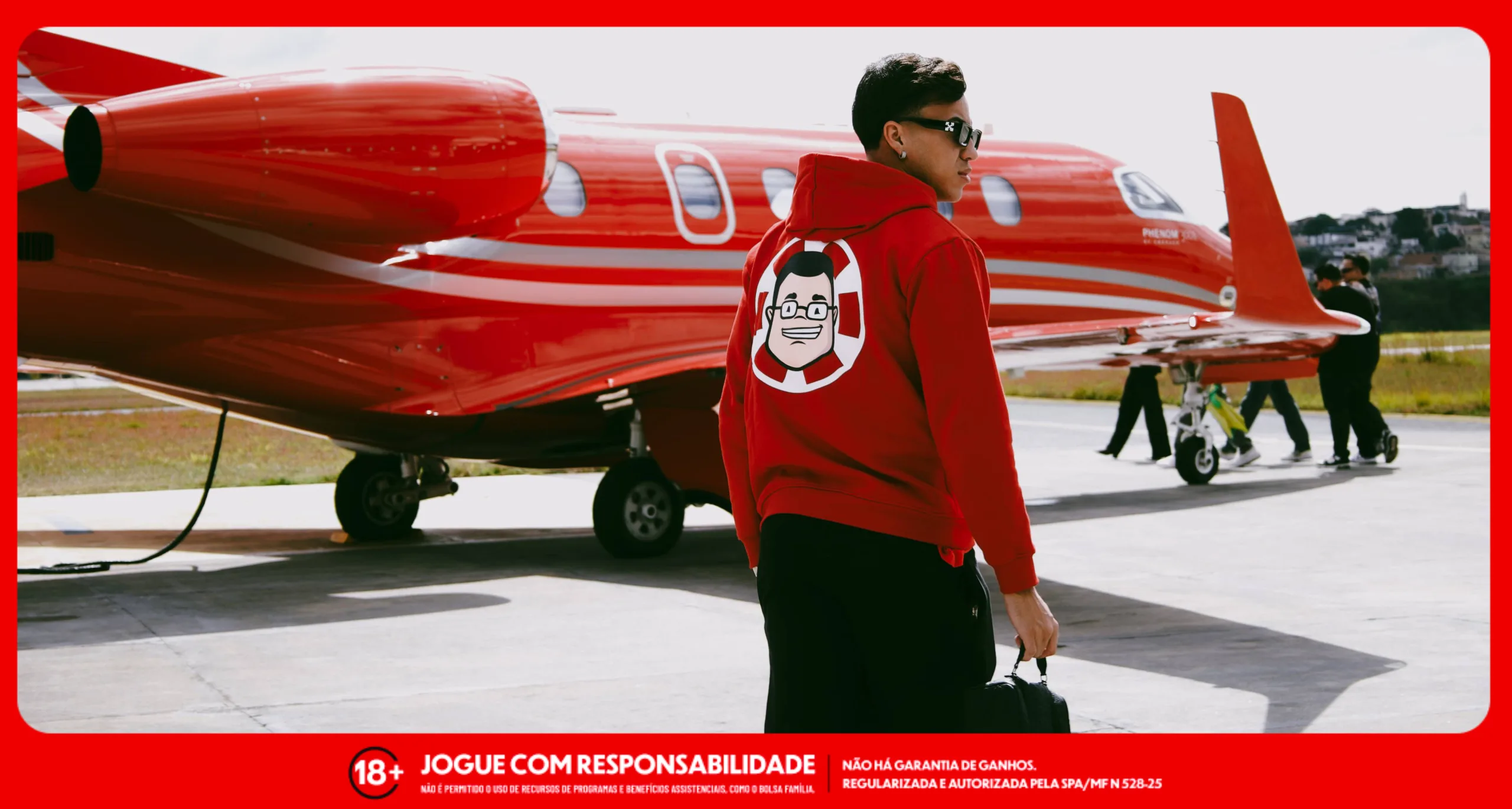 Imagem de Kaio Jorge embarcando com a MC Games para defender o Brasil