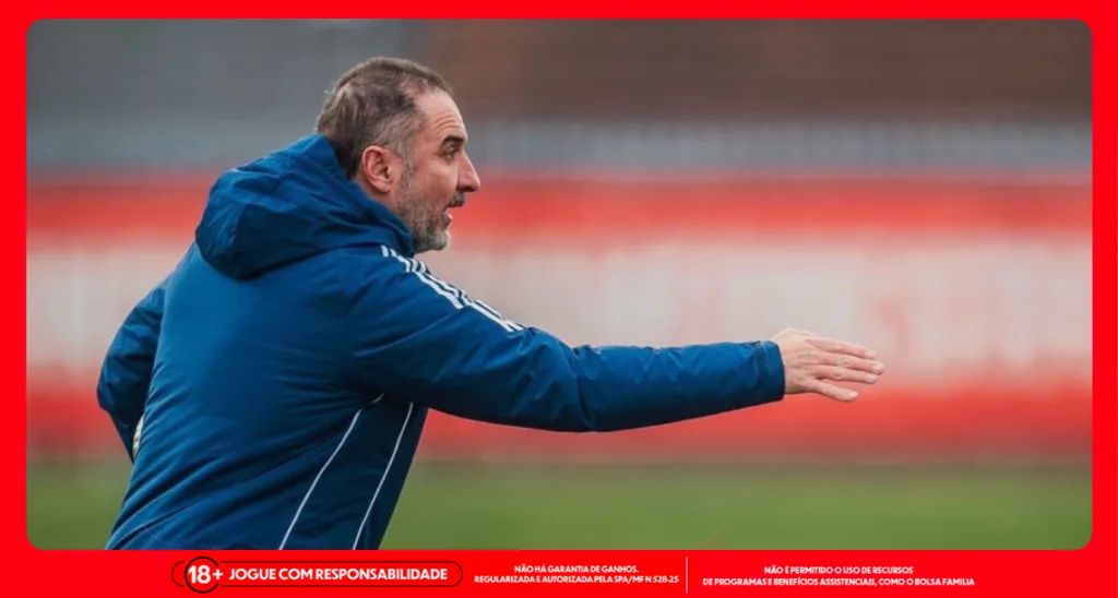 Imagem ilustrativa do técnico Vítor Pereira, do Nottingham Forest, que disputa os playoffs da Liga Europa. Foto: Instagram/Nottingham Forest