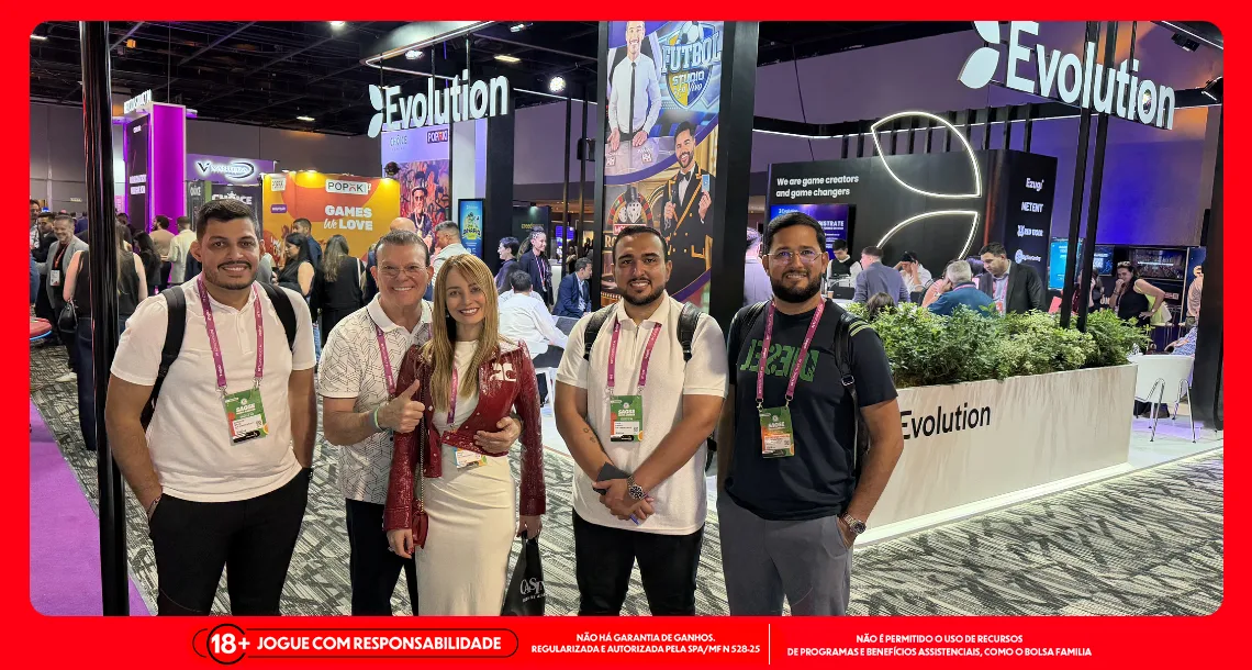 Representantes da C4B Gaming Group na SAGSE South America, em Buenos Aires, na Argentina