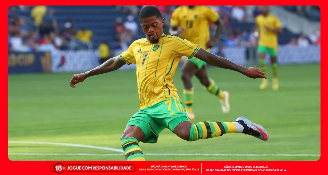 Imagem ilustrativa do jogador Leon Bailey em ação pela Jamaica. Foto: Divulgação/Jamaica